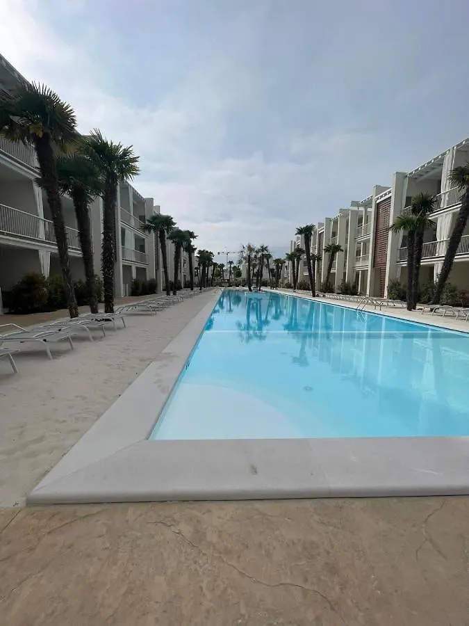 Residence Wave Plus - Solo Per Famiglie - Walterigato Apartments Лидо-ди-Езоло